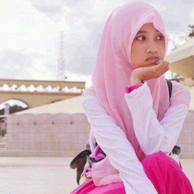 mecari kebenaran dan mengatakan kebenaran..
itulah diri saya