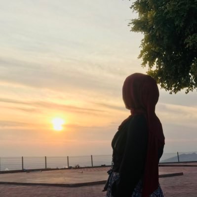 heshwAhmad2's profile picture. (أَلَيْسَ ٱللَّهُ بِكَافٍ عَبْدَهُ😊🤍 )  .  . .  chemical engineer