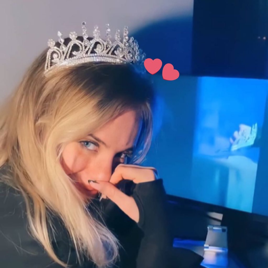 cutexcemrex's profile picture. Cemoş beni fark ett güzel kadinn ♥️