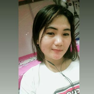 DesniaTlb's profile picture. intan_mutiara