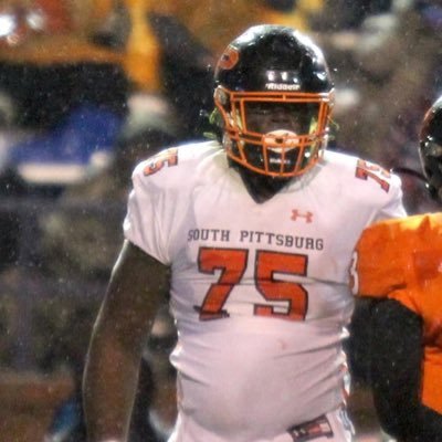 Giovanni Davis 6’5 285 3⭐️DLineman South Pittsburg HS, C/o 2022 @sphspirates Chattanooga made🌃