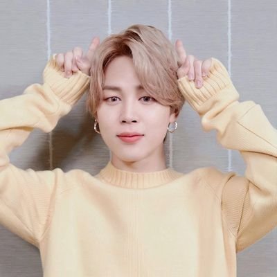 Writer, learning Korean, fan account for: BTS💜, A.C.E.❤️, Monsta X💙, Wonho🐰, GOT7💚, Ateez🧡, SHINee💎. (she/her)