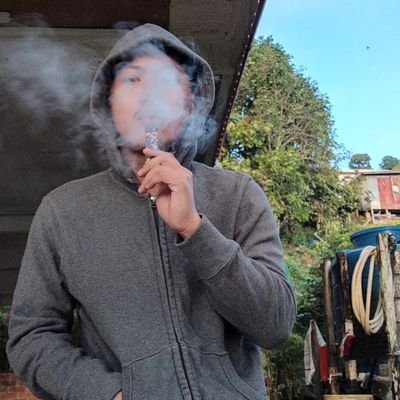 ray_mondyee's profile picture. no no square