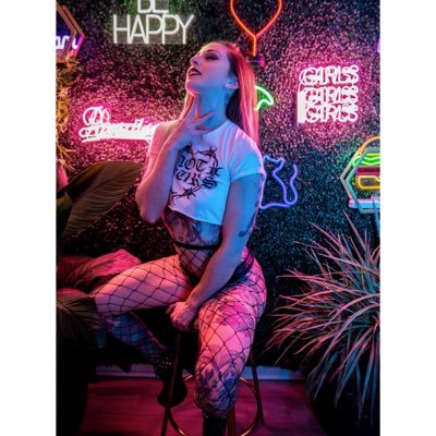 TheCaityCakes's profile picture. https://t.co/SNJy1AMg17