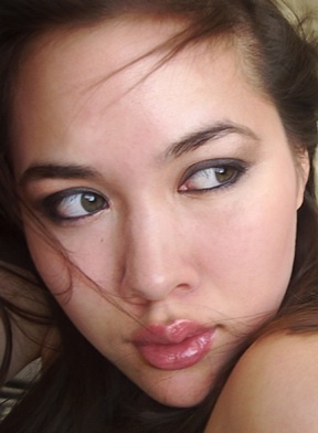 Allison_Swenson's profile picture. Hi! I'm just a college girl looking to avoid a boring job upon graduation. That's why I love making money online!