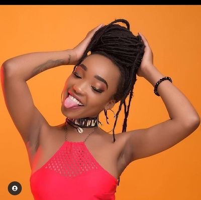 BanjFatma's profile picture. Fatma_Banj😍
Sënoritã🤗
crown me coz am a queen 📸
puff puff🍁🗯