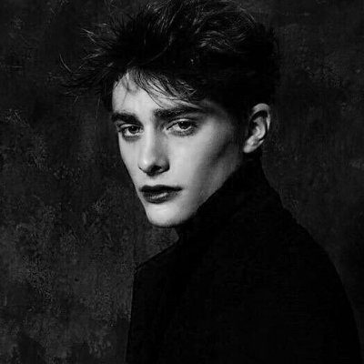 _Fuchsjagd's profile picture. On brûlera toutes les deux. En enfer, mon ange.