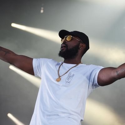 Cloucass's profile picture. follow moi au lieu de regarder mon profil fdp