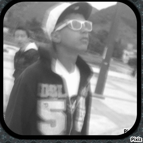 KeVInLlAyBoY's profile picture. 