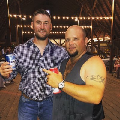 Dusty Brant from twitter's brother. Son, brother, uncle, pipeliner, patriot, lover of Chinese food. Not in any particular order. Sometimes I lift weights too