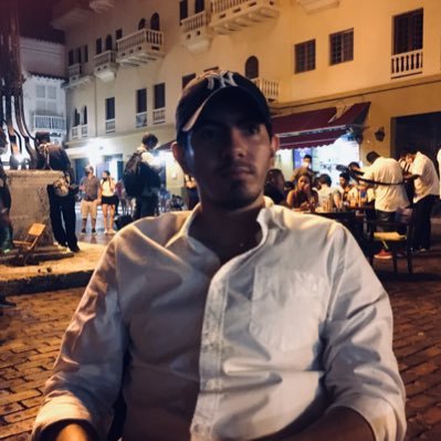 takesjuan92's profile picture. libertario 🟡⚫️ en pro de las libertades individuales - pro-defensa personal - libre porte y tenencia de armas