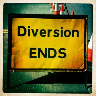 ciutadaindignat's profile picture. Twitter: Més econòmic que la psicoteràpia i menys arriscat que la sinceritat cara a cara