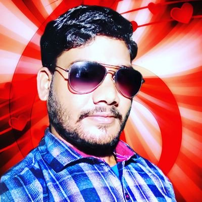 दिलों को जीतने का मकसद है मेरा.... 
दुनिया लूट कर तो सिकंदर भी खाली हाथ गया था...