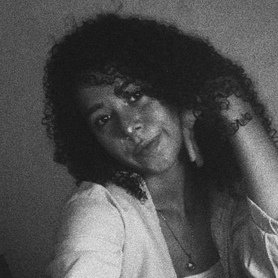 • Instagram, @heemilly_santos
18y 🦋
🌴 Mundaú, CE / +085.
• Gabriel 💍, cada instante é sempre.