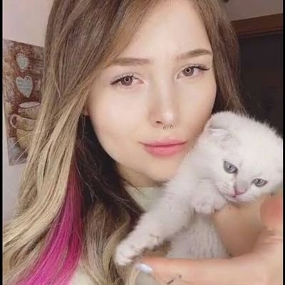 cerenyaldzCYFCs's profile picture. Ceren yaldız çizgiyi geçmeyin
