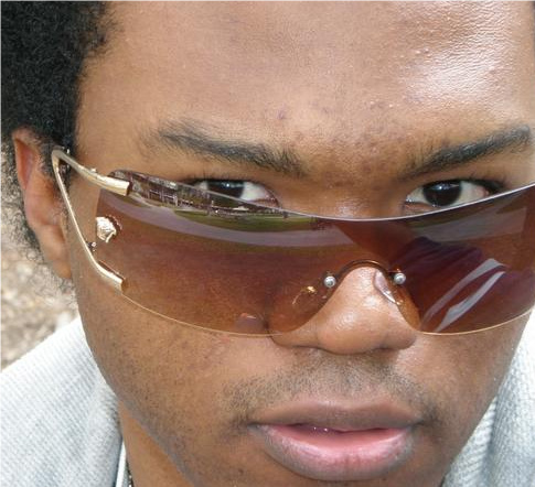 Im 37 yrs old from Belize. I like music, dance, play video games & go to the movies. LAKERS FAN!