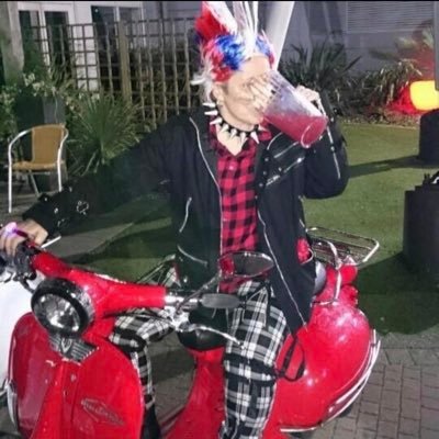 Stick your pronouns up your arse! Far-right thug, non pc deplorable and now a terrorist in my own country! No DMs.
