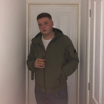 charliehutch3's profile picture. 