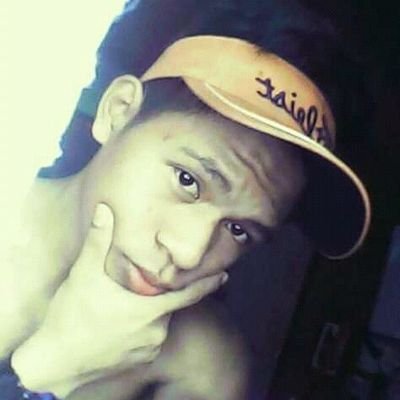 I'm a single, cause of I'm looking available for in relationship 😊😊
