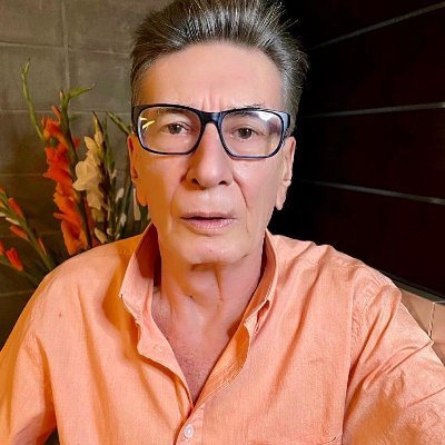 Demócrata socialista. Por una Colombia sin ignorancia, para que haya justicia.
#Antiuribista
#Progresista