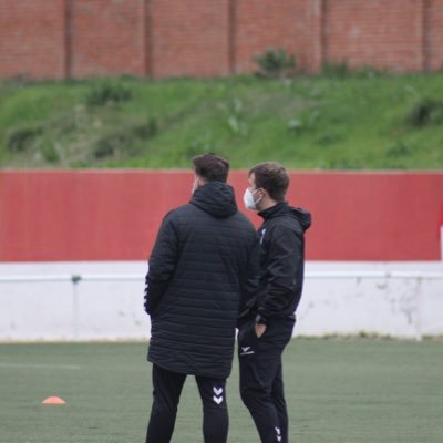 Trabajar duro por algo que amamos,se llama pasión 💪 Entrenador Nacional de Fútbol ⚽️