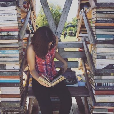 Publishing MA @UCL 19/20 . Eng Lit @UofGlasgow 18/19 . she/her 🏴 (this account is mostly inactive, email me.)