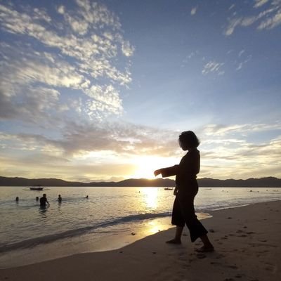 poiuy19980219's profile picture. 