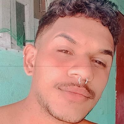 poxariano's profile picture. só criei isso aqui pra implicar com os outros