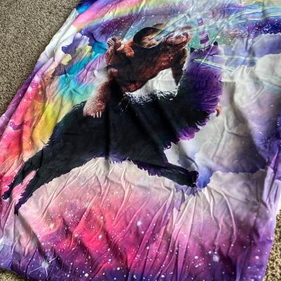 notprofessiona3's profile picture. official Twitter of someone who can’t share their identity.