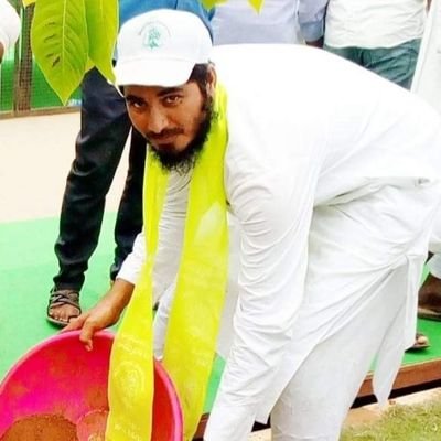 q88318863's profile picture. ρнуѕι¢αℓ є∂υ¢αтισи тєα¢нєя αи∂ αℓѕσ яєαℓ єѕтαтє ραятиєяѕ