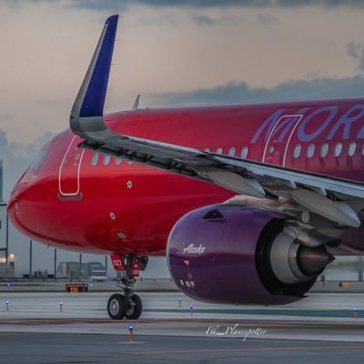 Aviation Photographer based out of Fort Lauderdale 🌴 Check out more of my photos on Instagram @fll_planespotter