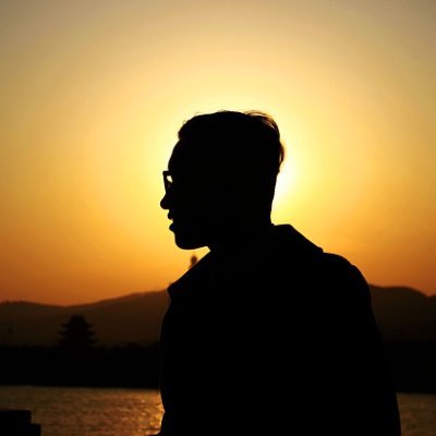 Man Public & Content Creator