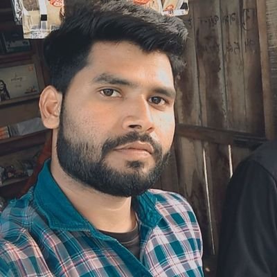 25Munesh's profile picture. किसी दो कौड़ी के  इंसान के पीछे 
भागने से लाख गुना अच्छा है अपने 
सपने के पीछे भागो