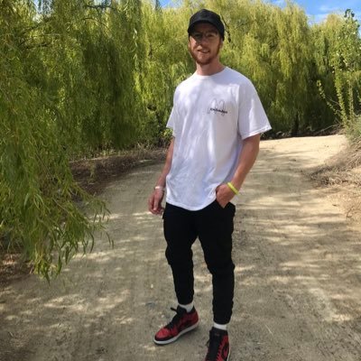 TheGeorgelodge's profile picture. 🐐