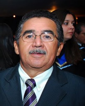 Cristão conservador, Defensor da família, da moral e dos bons costumes.
Veja o Blog do Pastor Manoel Barbosa Silva
https://t.co/asP0LfRHne