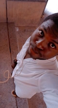 EffiongNsikak8's profile picture. Don't think too hard just av fun👀😎😁🙏😋