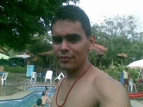 Sarache_boy's profile picture. Ingeniero en gas, Casado sin hijos, dejando todo en manos del omnipresente ah y doy follow por follow si le gusta mis tweets da RT