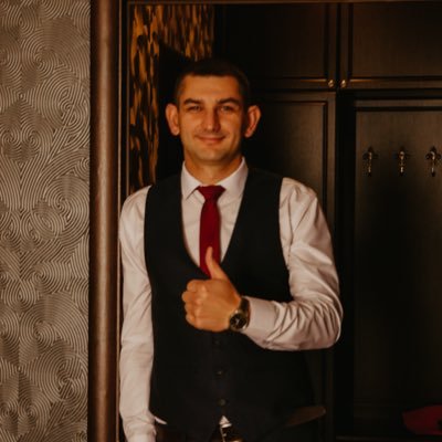 2iupqqmREDTr4is's profile picture. 