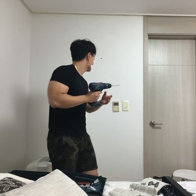 KgR1Kfid1zew2w0's profile picture. 그냥