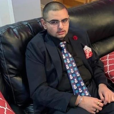 A big brother of a twin sis , and bro! A grade 12 student at tfss , life goal is to become the owner of the largest car mechanic shops in Canada !