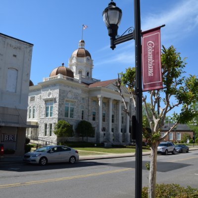 The City of Columbiana is located in Shelby County, Alabama. Nestled between Lay Lake, Highway 280 & I-65, Columbiana is a great place to live, work, and play.