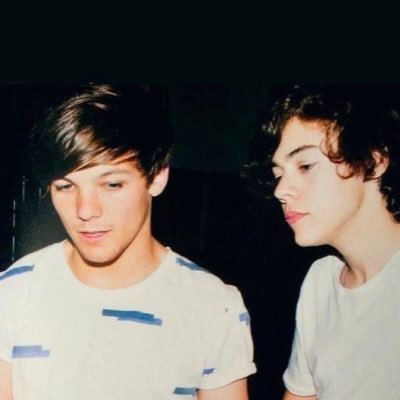 straightNOgayHL's profile picture. TREAT PEOPLE WITH KINDNESS 🖤🤍 || Larrie || she/her || no stunts || Sweden ||