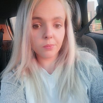 BrancoChanel's profile picture. Just an ordinary girl*