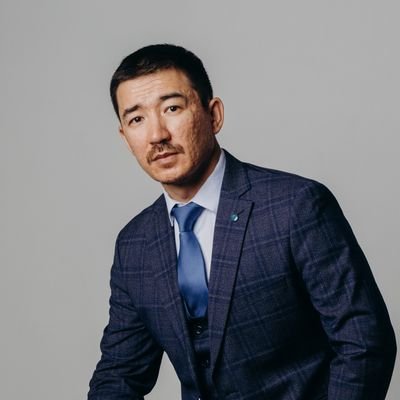 narrator / speaker / network announcer / диктор