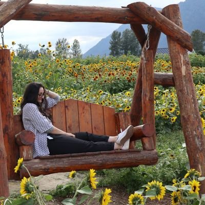 ayfernn's profile picture. eye roll game strong af