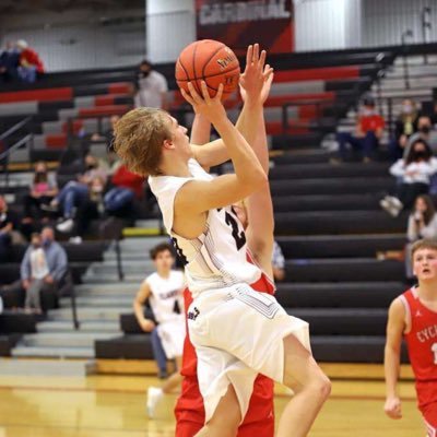 drew_9f_20b's profile picture. 6’2| 170lbs| Shooting guard/Point guard| Clarinda High School | Class of 2022🏀 |