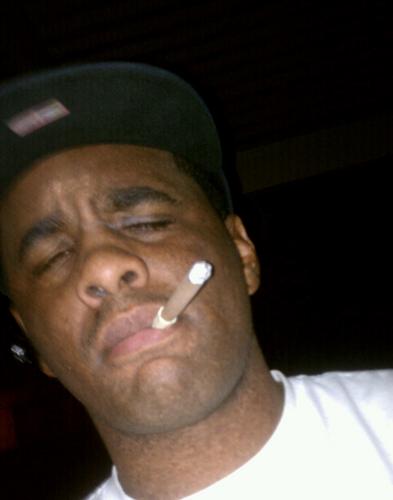 yeah wassup..........6'1, light skin with freckles, getting money.....#TeamLeo#Teamchildplease