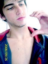 atleta - festeiro - curto muito um rock - tenho 18 anos - me sigam