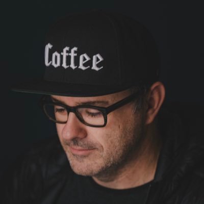 Sr. Director of UX/UI @FortniteGame. Appreciating the wonder of now • Views expressed are my own
