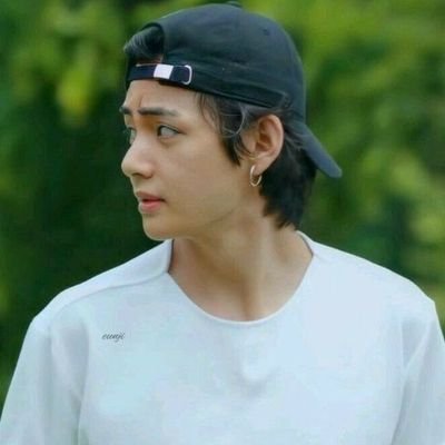 cloudynight's profile picture. —writing account.